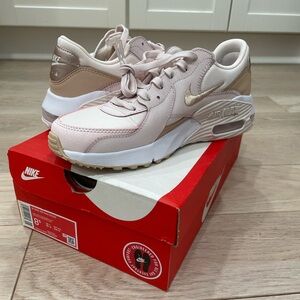 NEW Nike air max excee